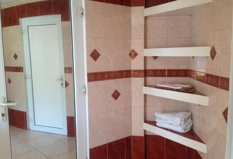 Cabilao Sunset Dive & Beach Resort