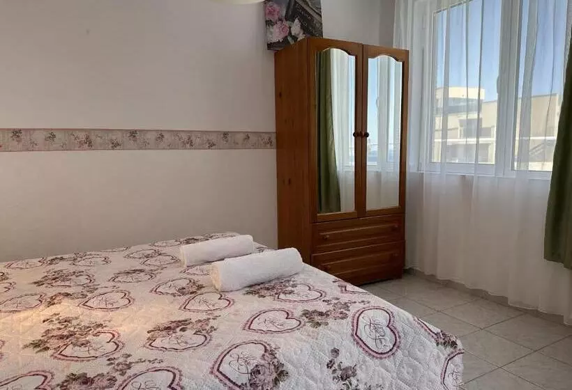 هتل Apartments Panorama Ravda