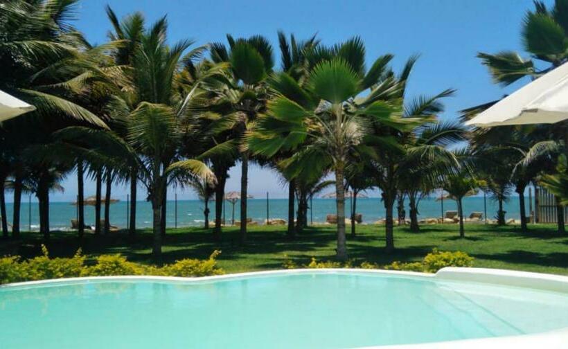 Hotel Entre Palmeras