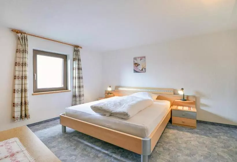 Hotelli Gasthof Ebner Pfiffikus