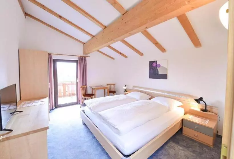 Hotelli Gasthof Ebner Pfiffikus