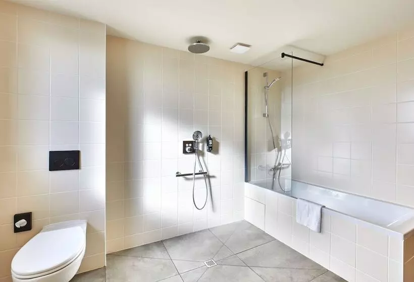 ホテル Ibis Styles La Rochesuryon