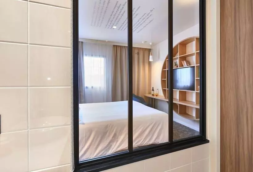 ホテル Ibis Styles La Rochesuryon