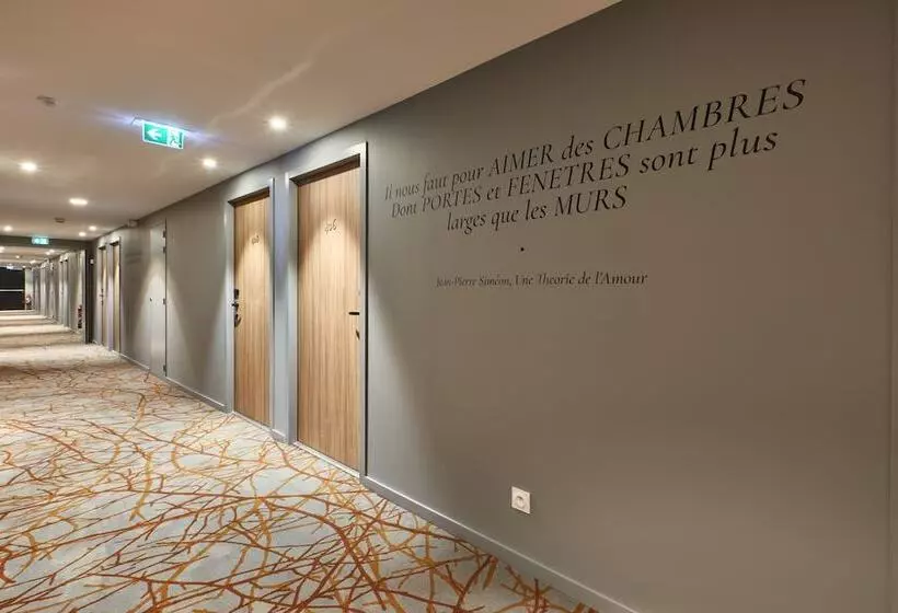 ホテル Ibis Styles La Rochesuryon