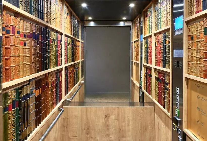 ホテル Ibis Styles La Rochesuryon