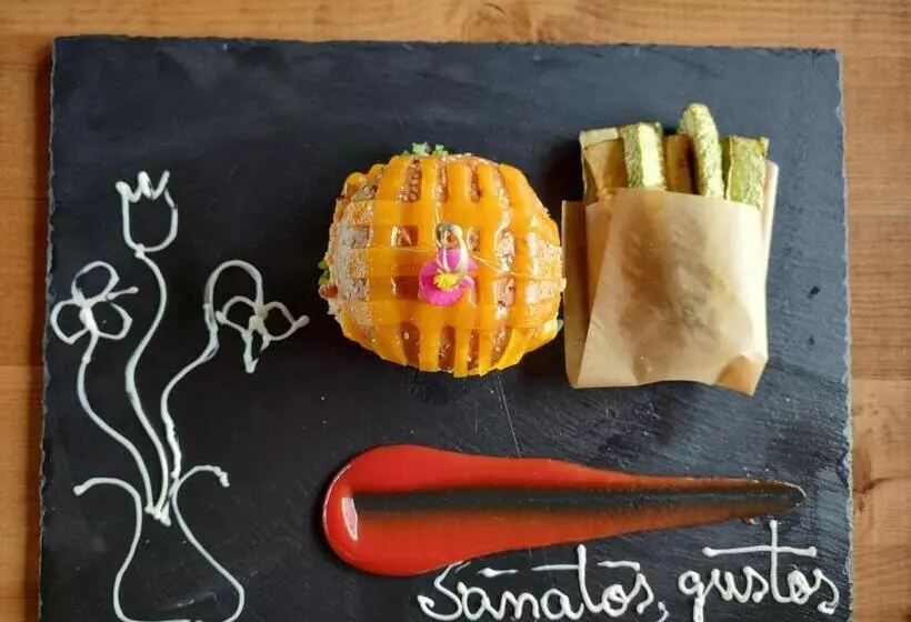 Hotelli Pensiunea Casa Buna