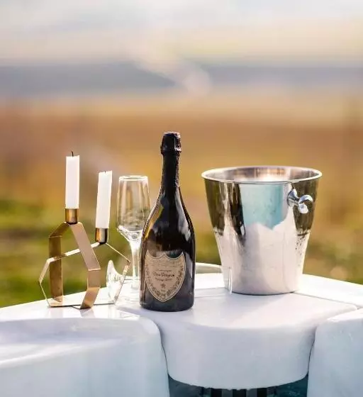 Hotelli Pensiunea Casa Buna