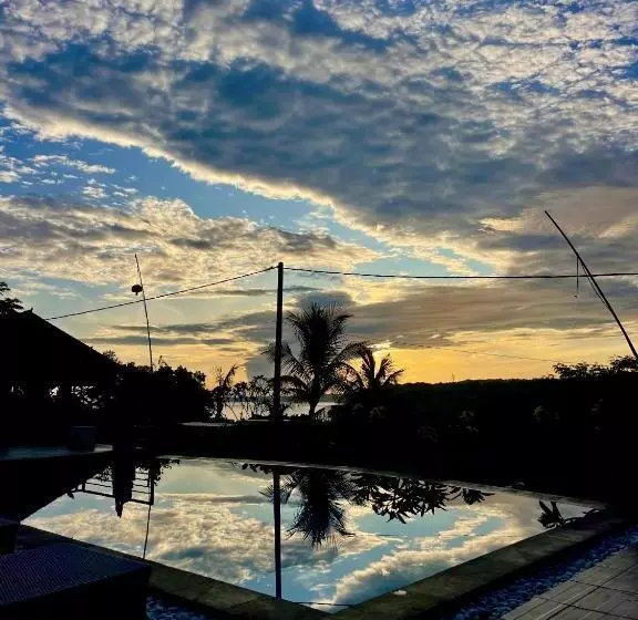 ペンション Dmas Huts Lembongan