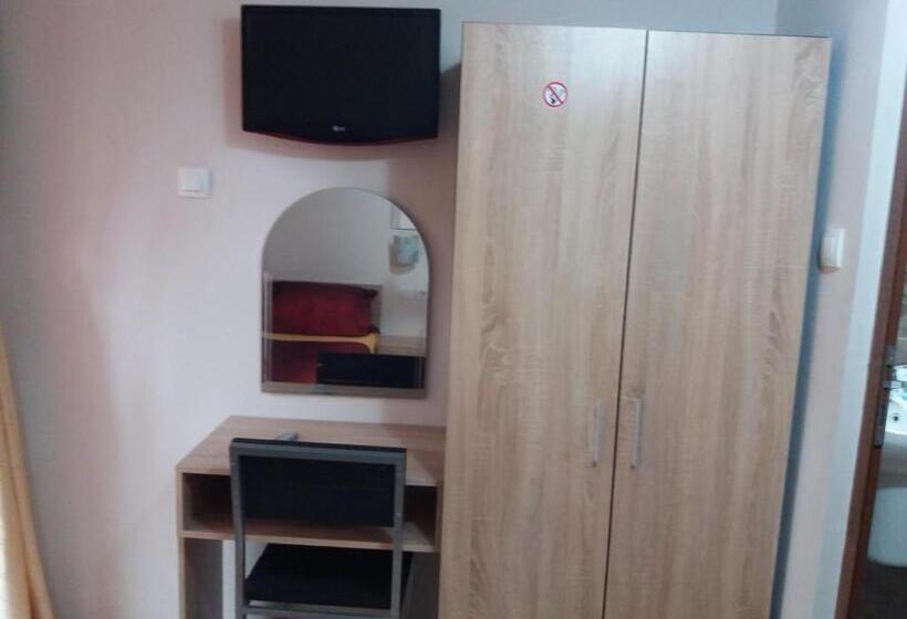 پانسیون Guest House Astra