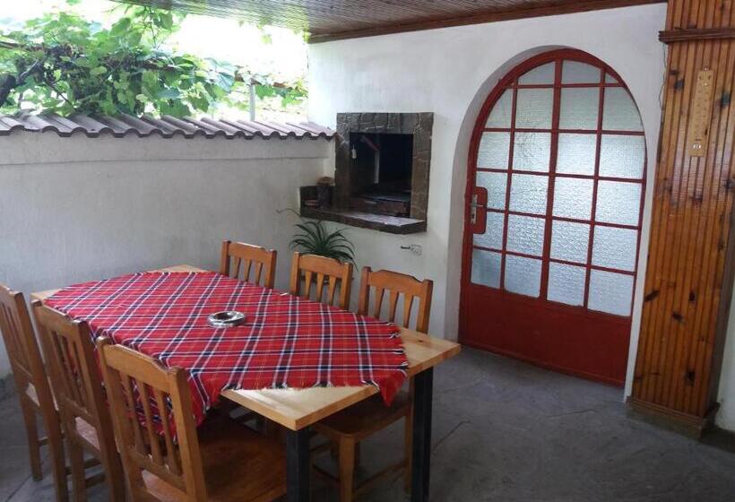 پانسیون Guest House Astra