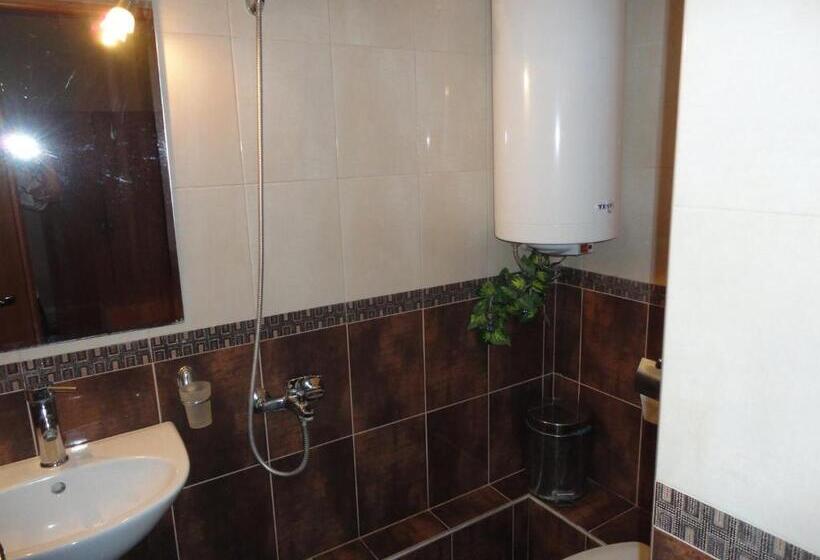 پانسیون Guest House Astra