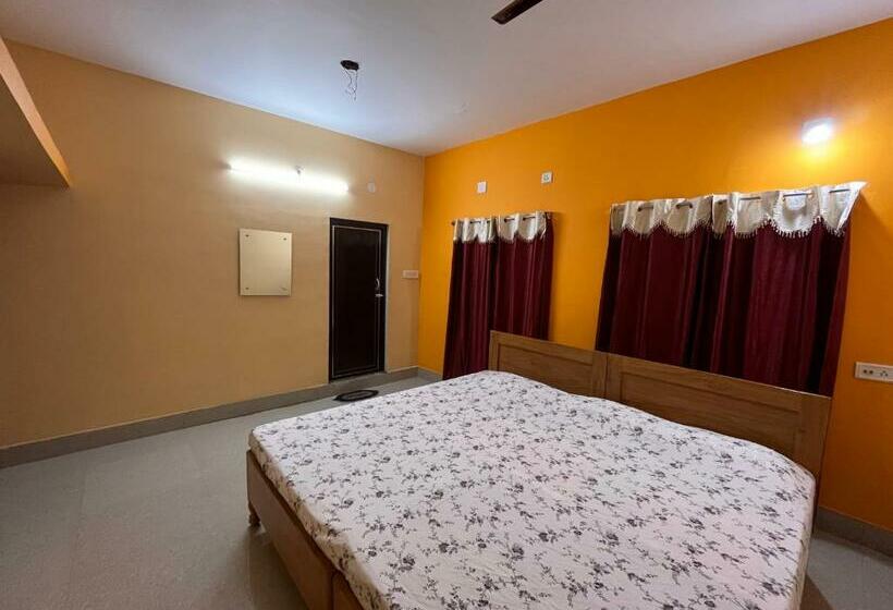 پانسیون Shradharam Lodge