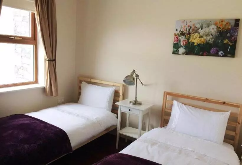 Majatalo Wild Atlantic Breeze Guesthouse