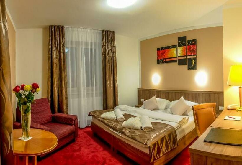 Wellness Hotel Hluboký Dvůr