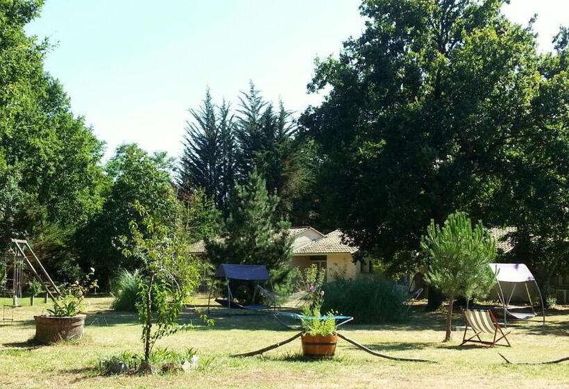 Acacias Hôtel Motel