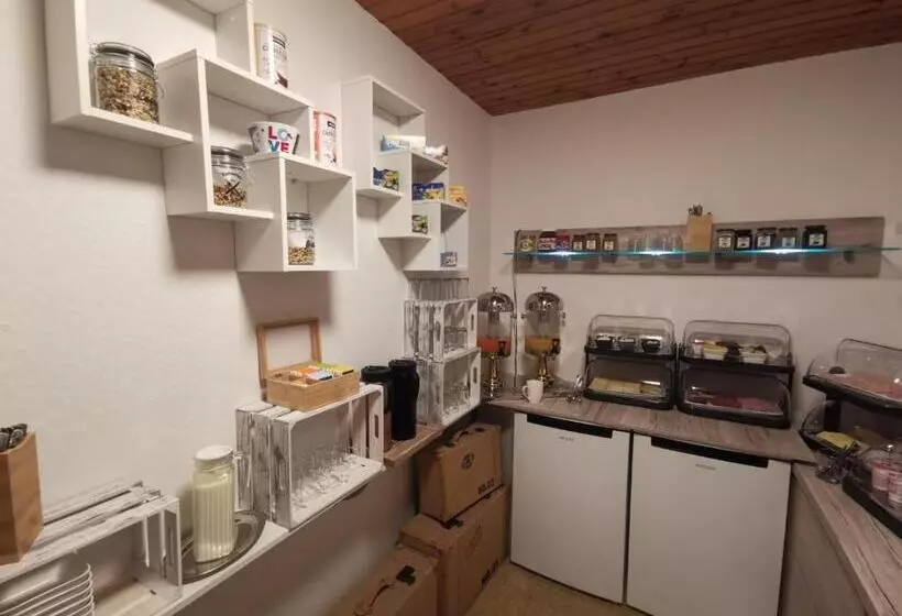 Bed and Breakfast & Pension Haus Dewenter