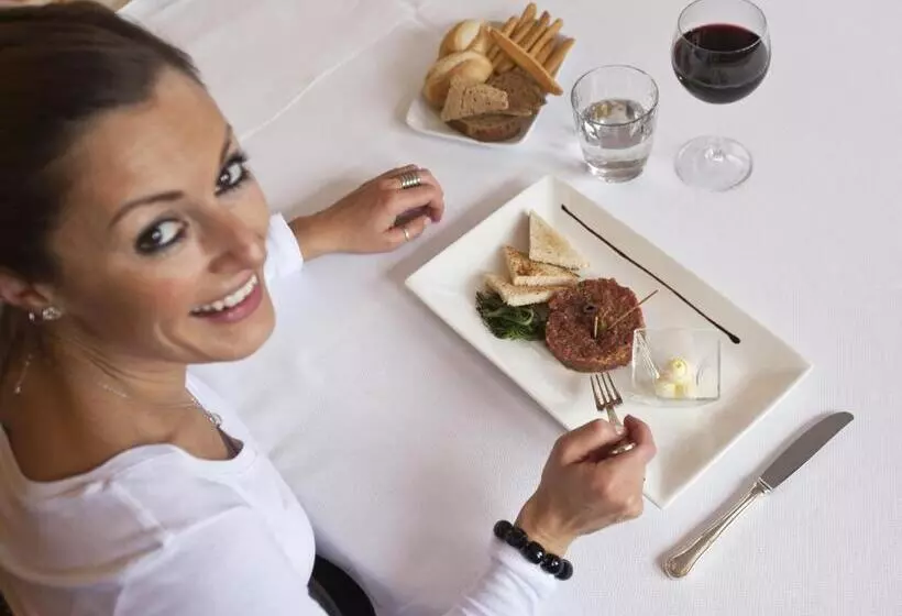 ホテル Albergo Ristorante Belvedere