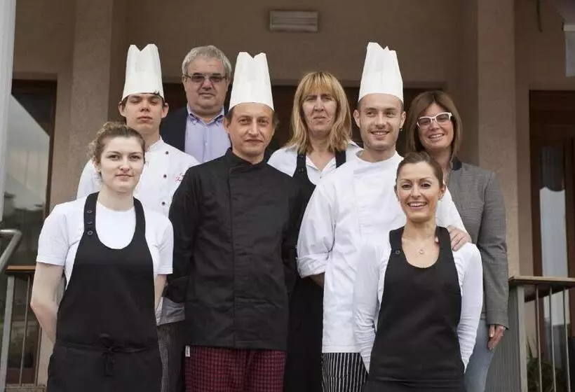 ホテル Albergo Ristorante Belvedere