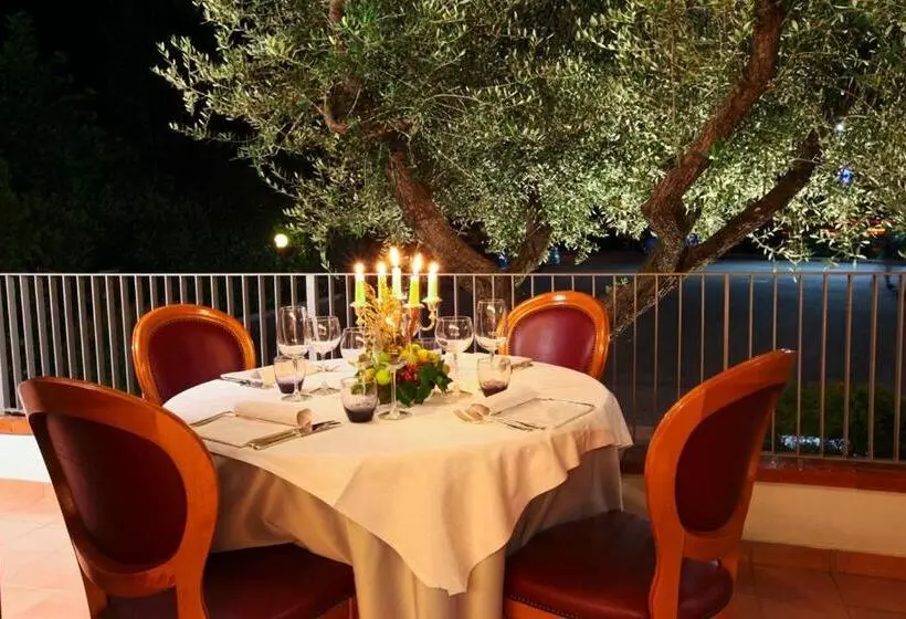ホテル Albergo Ristorante Belvedere