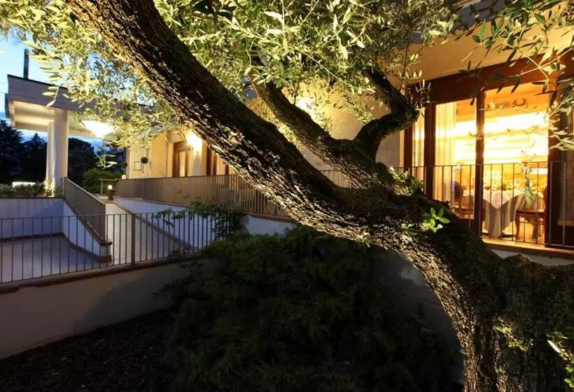 ホテル Albergo Ristorante Belvedere