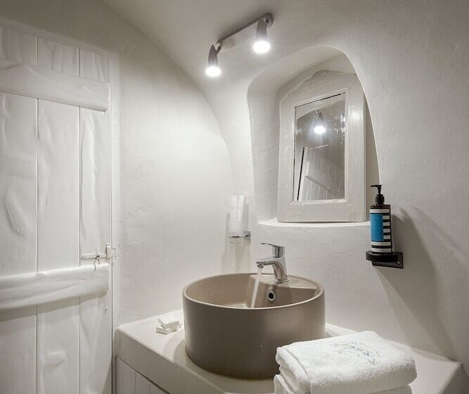 فندق Blue Dolphins Apartments