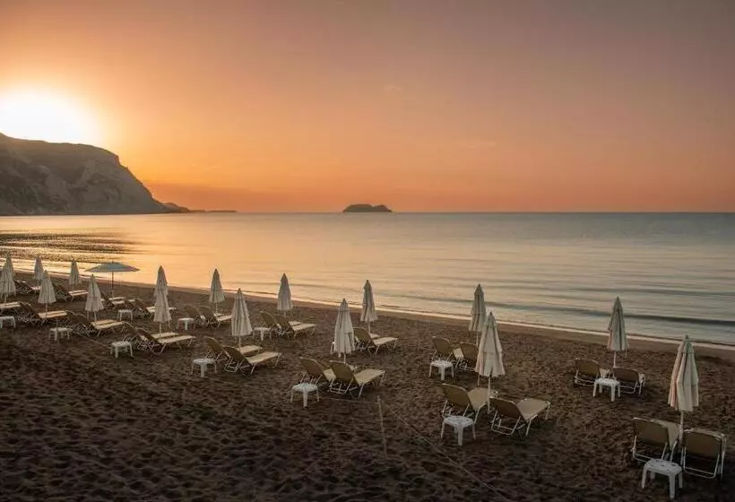 هتل Crystal Beach