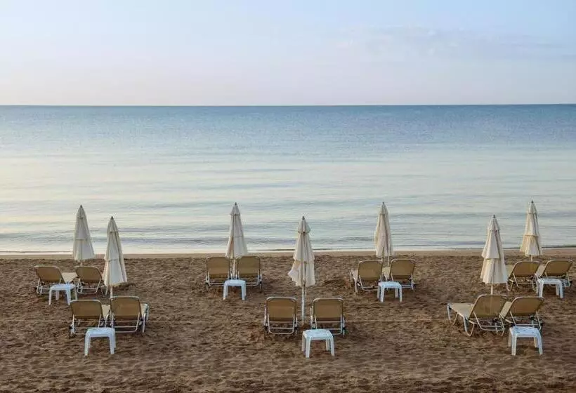 هتل Crystal Beach