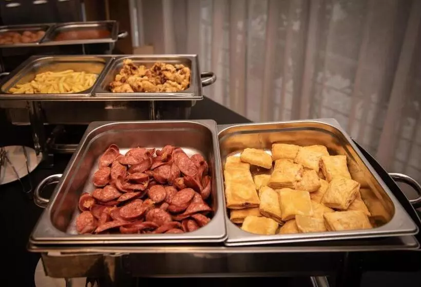 هتل Crystal Beach