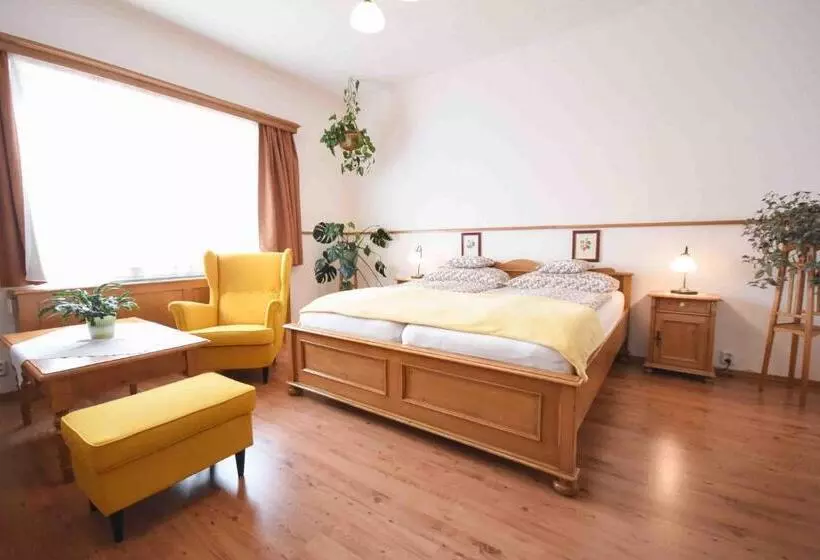 בית מלון כפרי Diana Apartments