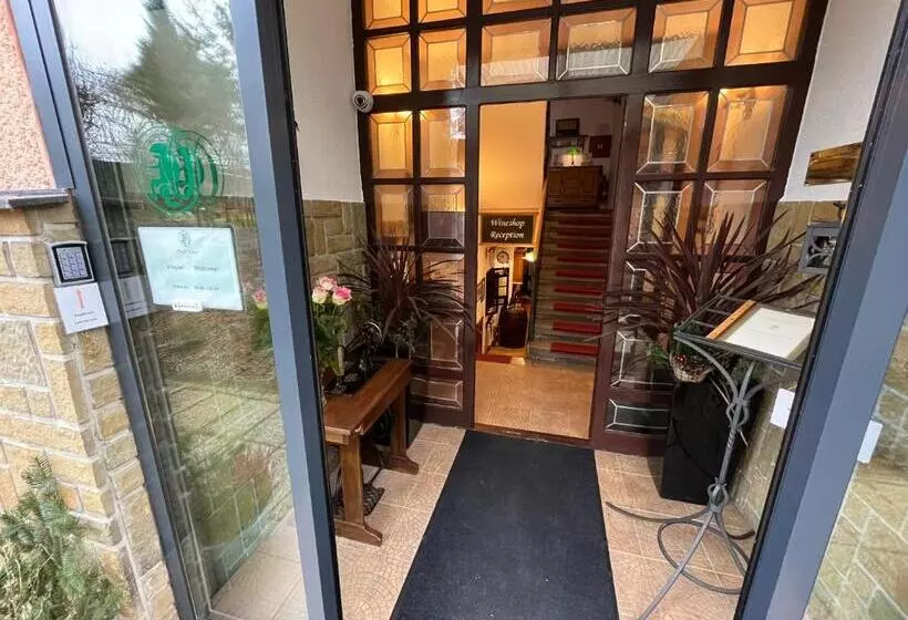 בית מלון כפרי Diana Apartments