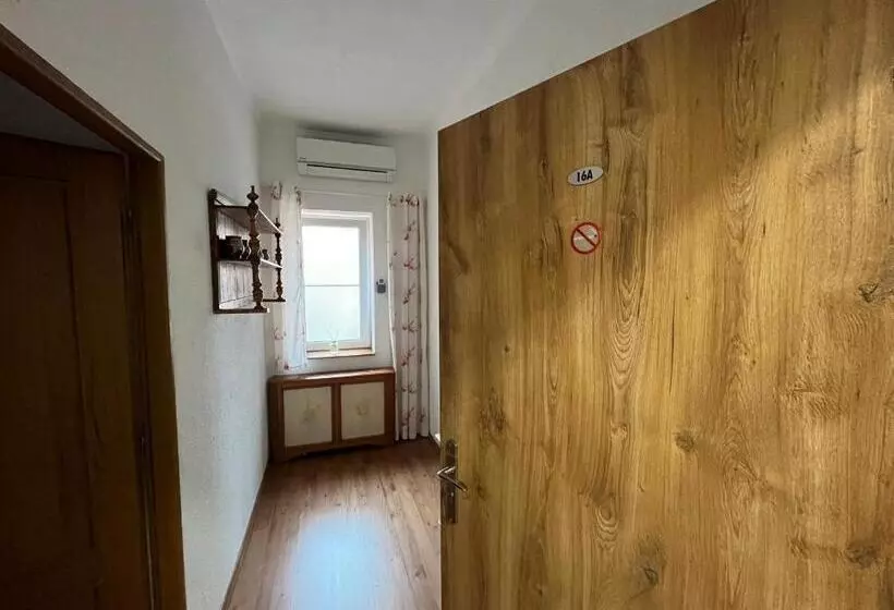 בית מלון כפרי Diana Apartments