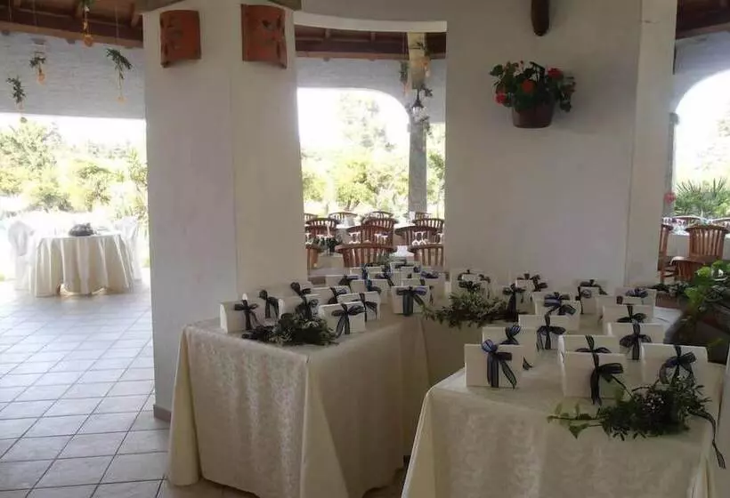 هتل Domu Incantada