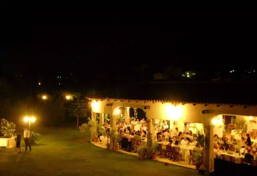 هتل Domu Incantada