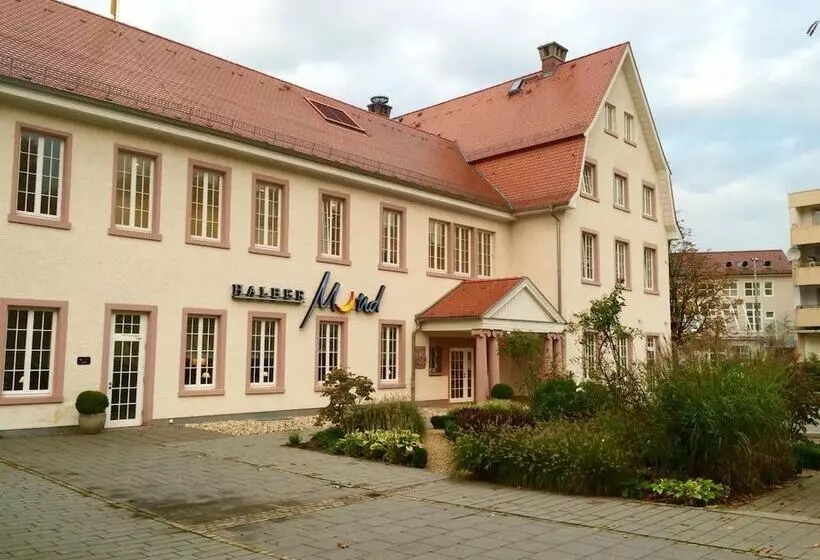 Отель Halber Mond