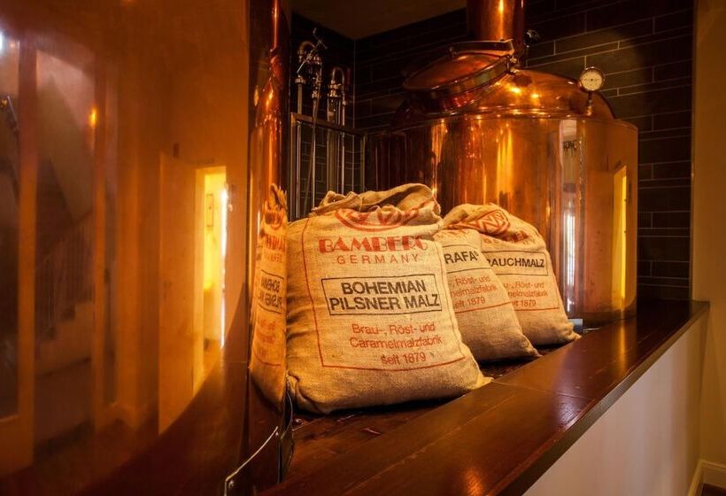 فندق Halber Mond