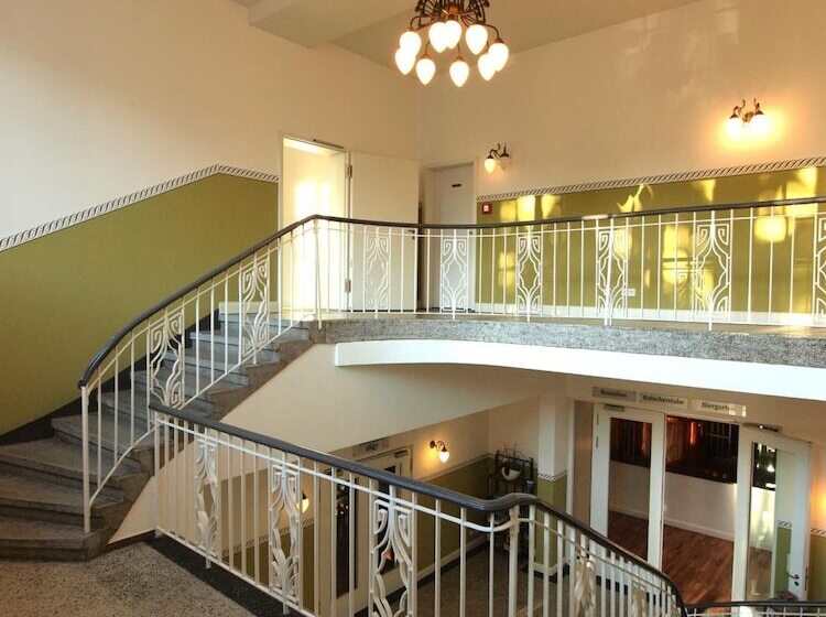 فندق Halber Mond