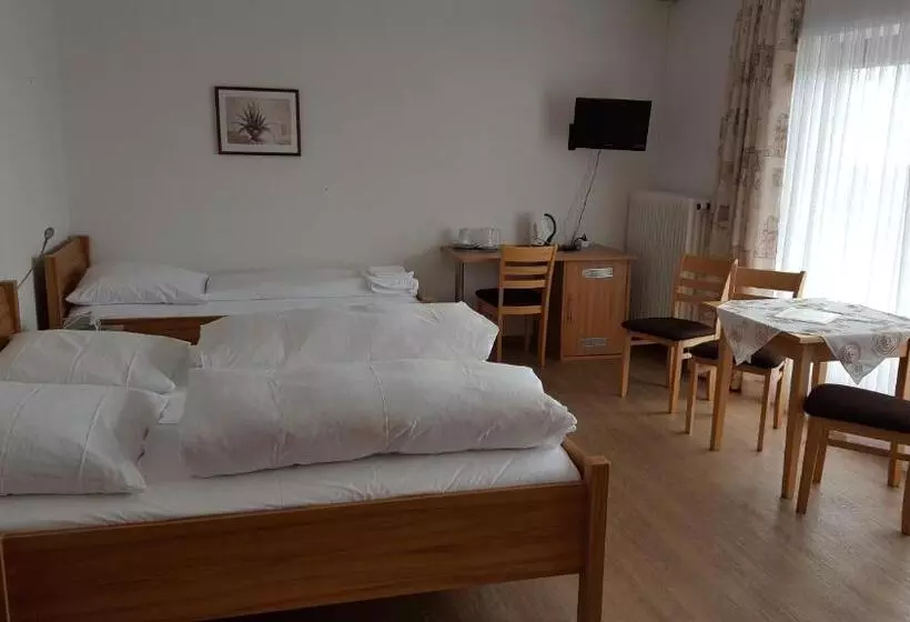 Отель Landgasthof Hohenauer Hof