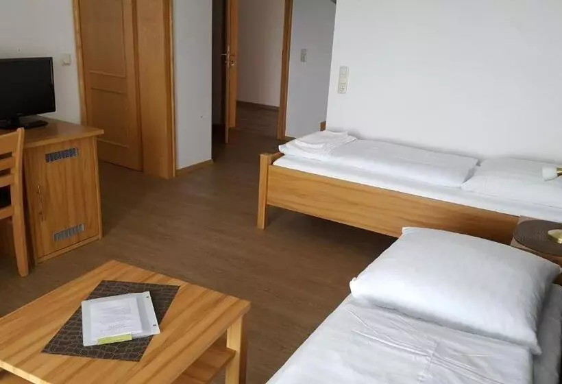 Отель Landgasthof Hohenauer Hof