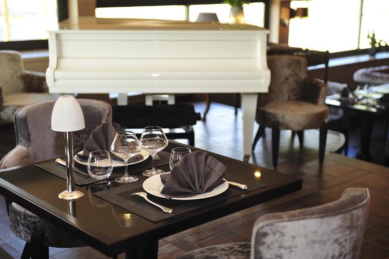 فندق Le Domaine Chateau Du Faucon