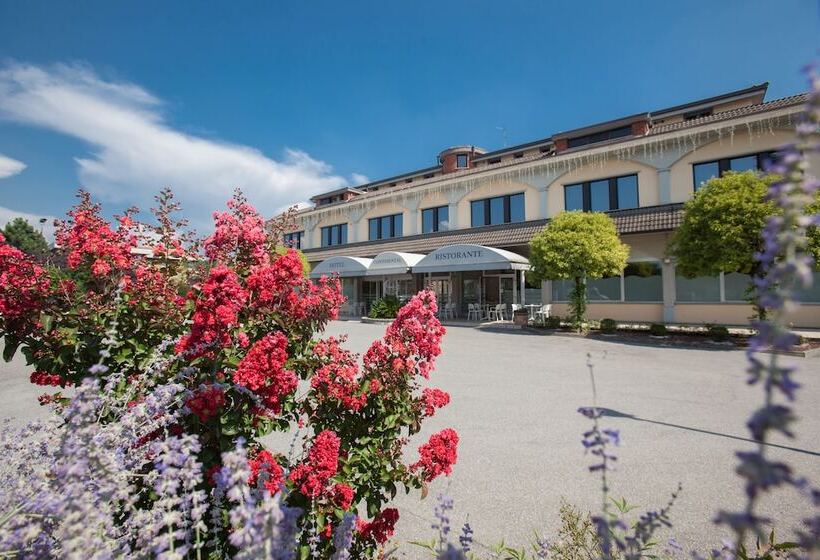 ホテル Ristorante Continental