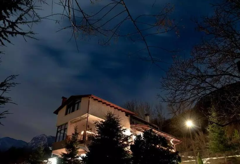 بنسيون Militsa Guesthouse