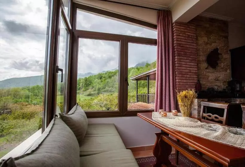 بنسيون Militsa Guesthouse