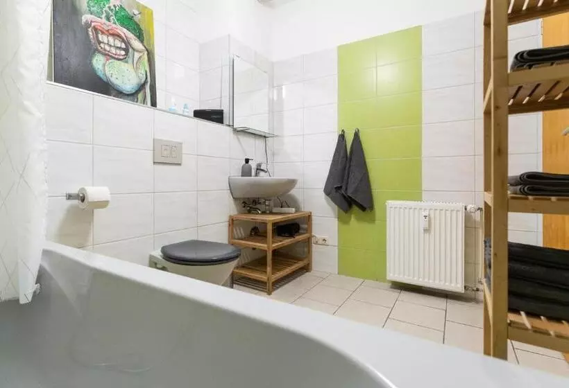 230 M2 Loft Mit Eigenem Wintergarten Mit Tischtennis & Dart, Kostenloser Parkplatz