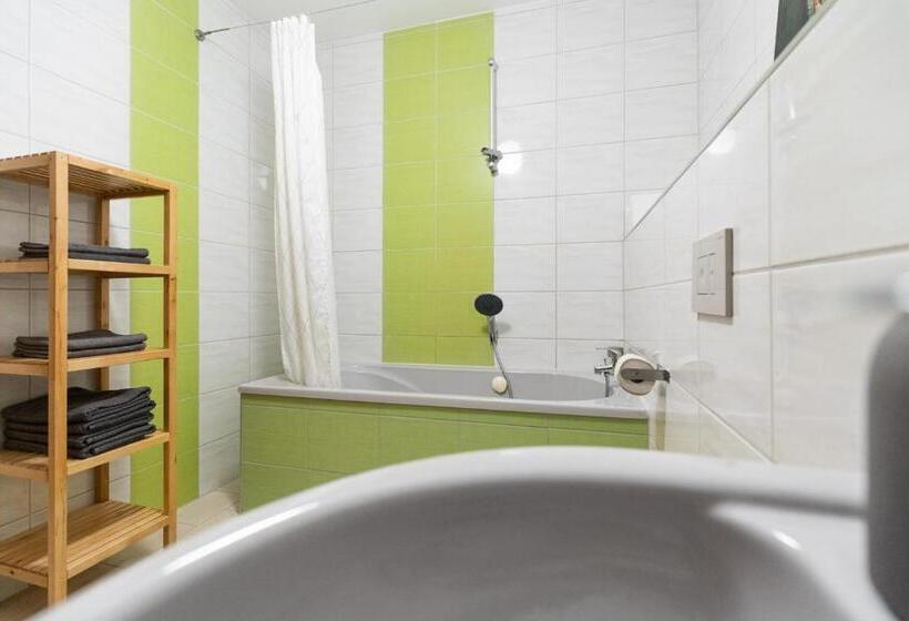 230 M2 Loft Mit Eigenem Wintergarten Mit Tischtennis & Dart, Kostenloser Parkplatz