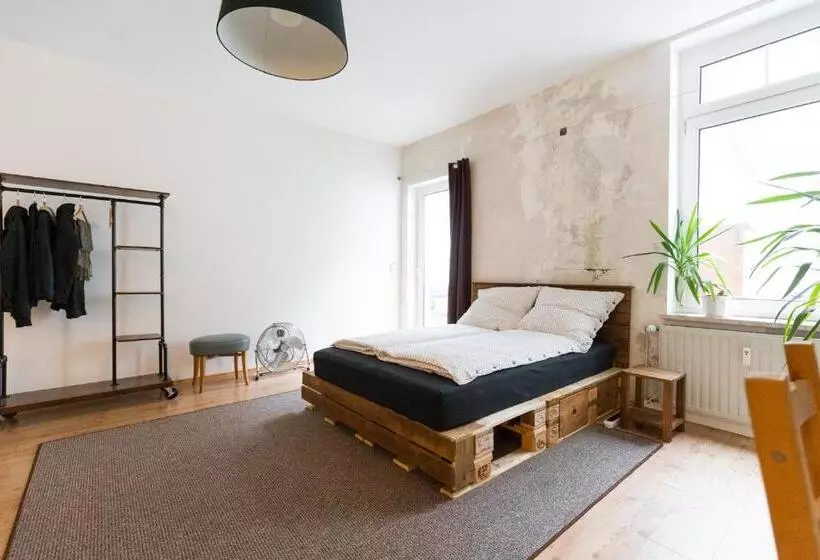 230 M2 Loft Mit Eigenem Wintergarten Mit Tischtennis & Dart, Kostenloser Parkplatz