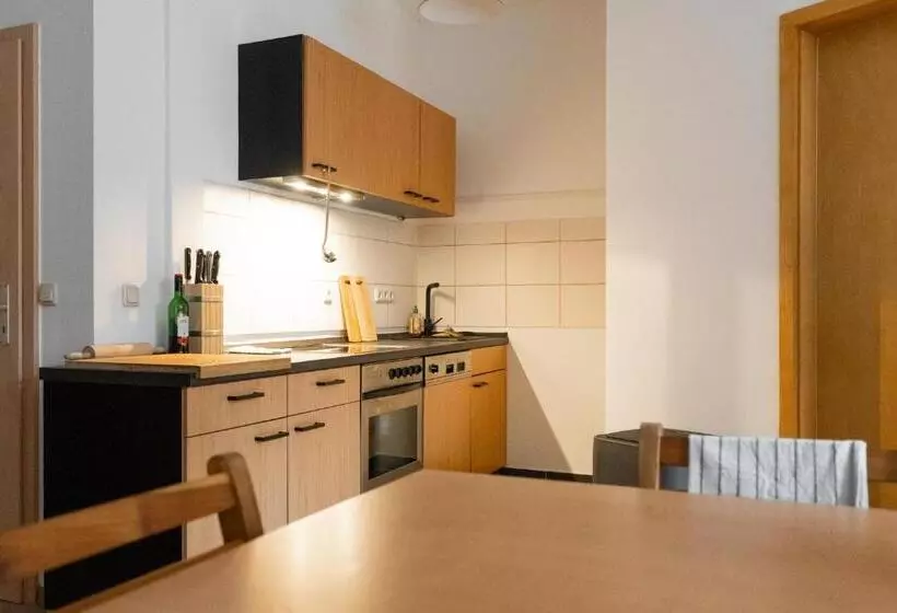 230 M2 Loft Mit Eigenem Wintergarten Mit Tischtennis & Dart, Kostenloser Parkplatz