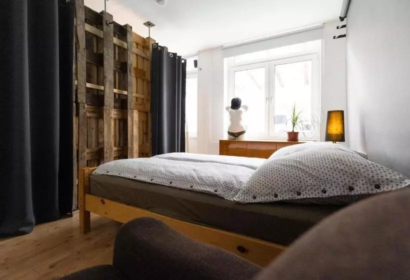 230 M2 Loft Mit Eigenem Wintergarten Mit Tischtennis & Dart, Kostenloser Parkplatz