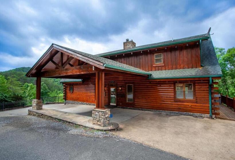 Bear Creek Cabin   Mtn View, Hot Tub And Game Room