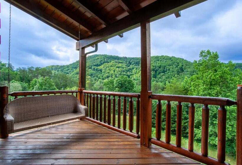 Bear Creek Cabin   Mtn View, Hot Tub And Game Room