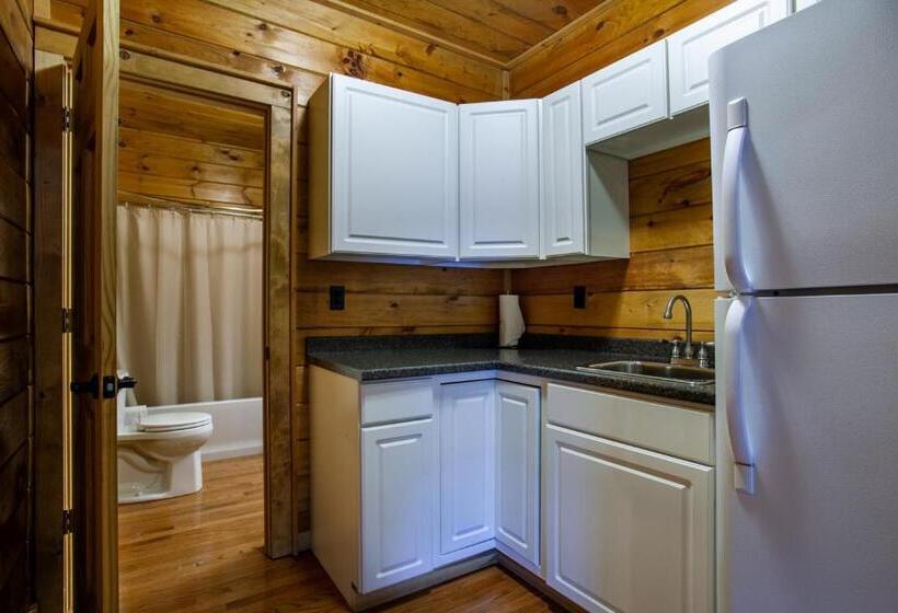 Bear Creek Cabin   Mtn View, Hot Tub And Game Room